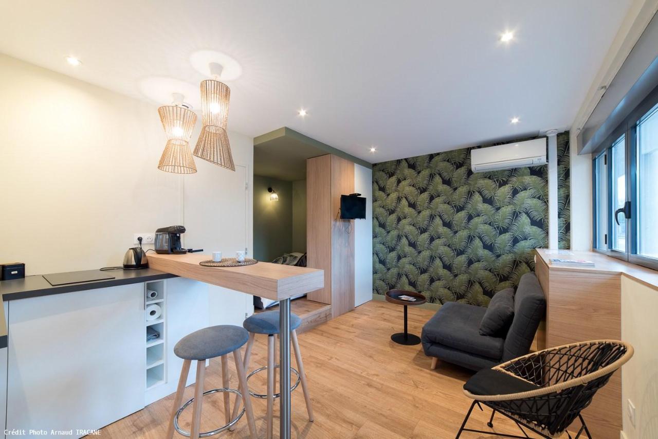 Design Paloma Dark Apartment